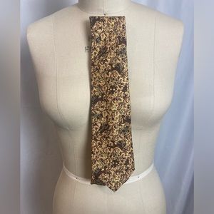 Holland & Holland UK silk hunting tie regal flora and fauna print like new